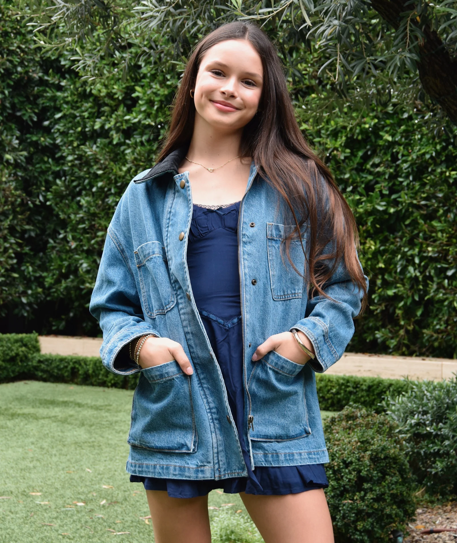 8apart Women Annie Corduroy Collar Denim Jacket - Image 2