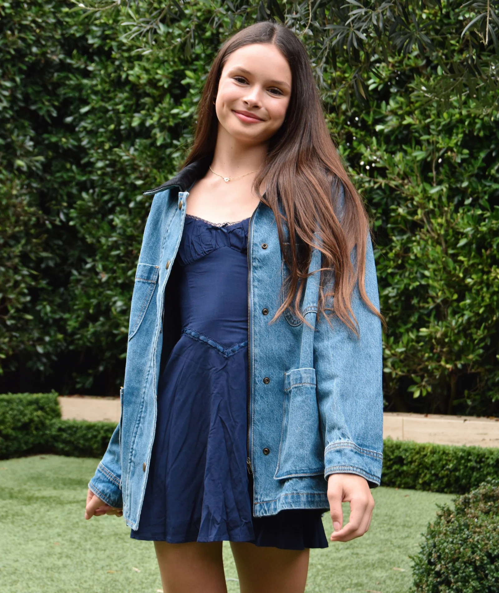 8apart Women Annie Corduroy Collar Denim Jacket - Image 3